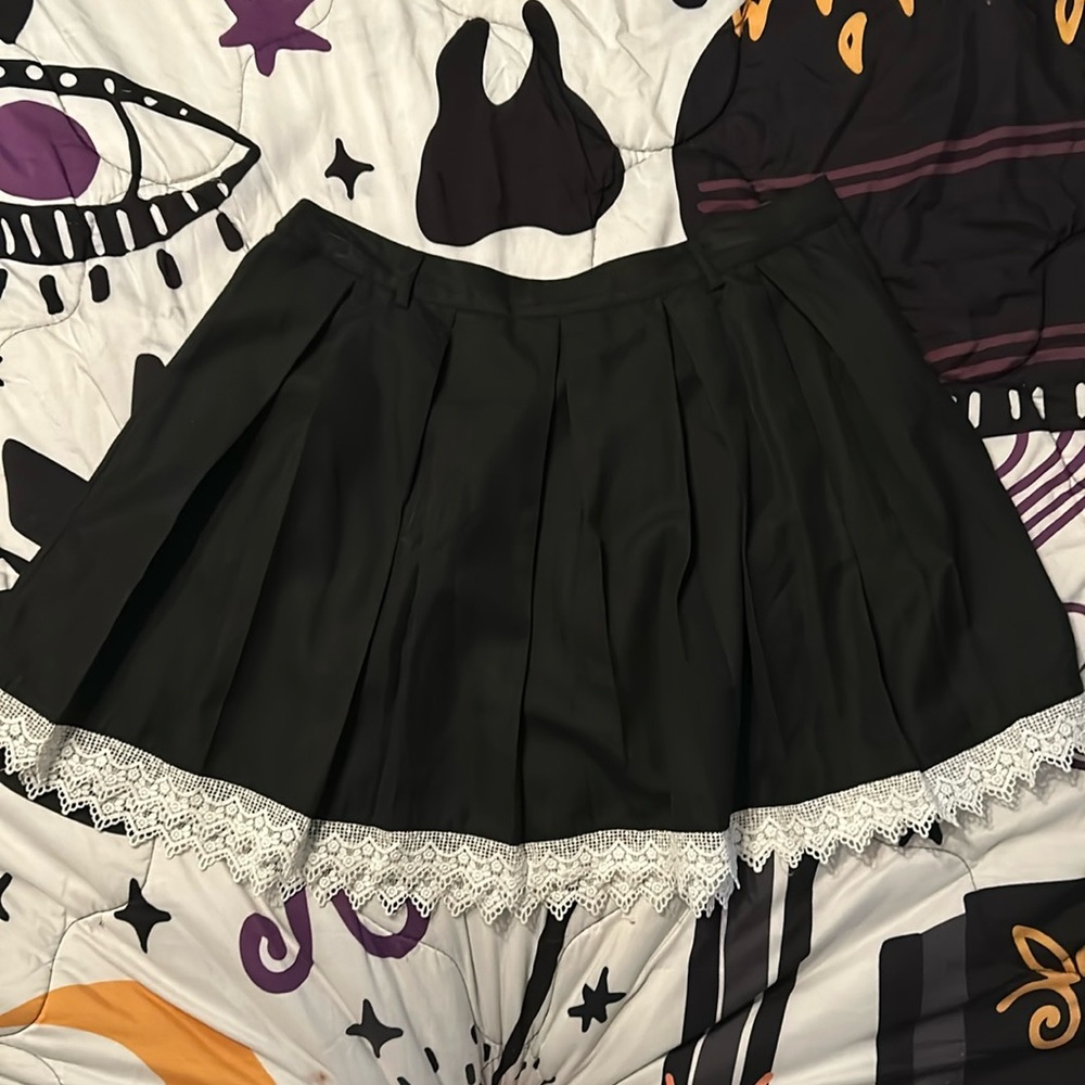 Hot Topic Lace Trim Skirt